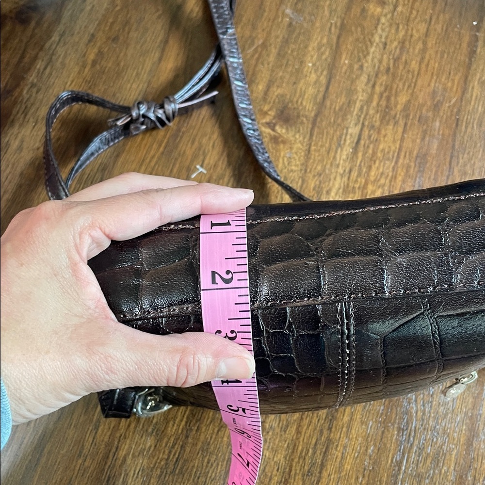 Ashwood Leather Dark Brown Croc-Embossed Crossbody Bag with Gold Accents - Picture 11 of 11